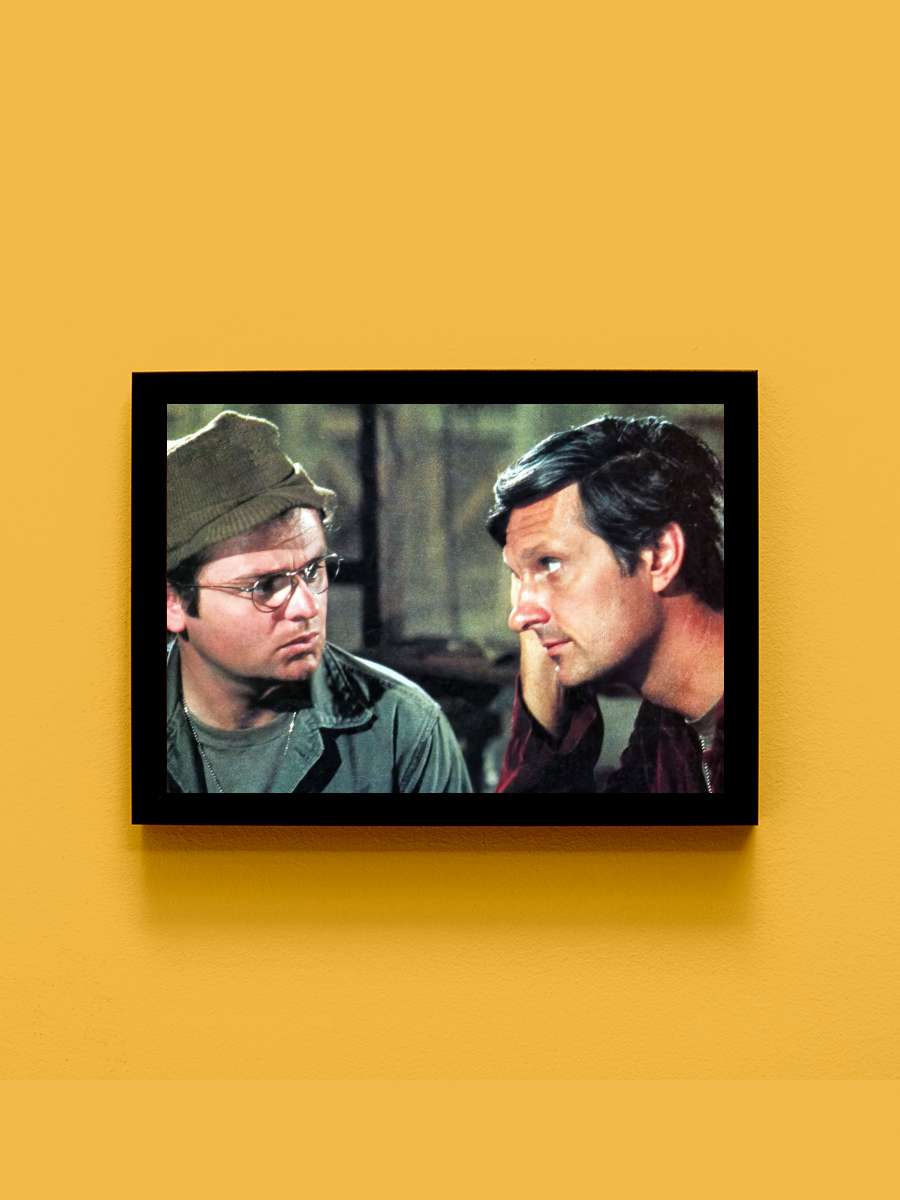 M*A*S*H Dizi Tablo Siyah Çerçeveli Dizi Poster Duvar Tablo - En İyi Fiyatlarla